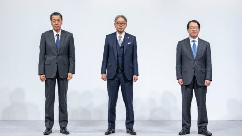 Makoto Uchida, presidente e Ceo di Nissan, Toshihiro Mibe, direttore di Honda e Takao Kato, presidente, direttore e Ceo di Mitsubishi Motors