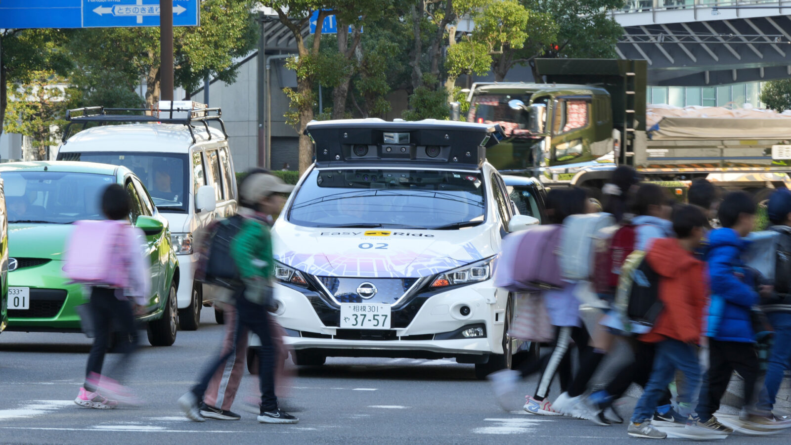 Un prototipo di Nissan Leaf utilizzato per i test di guida autonoma