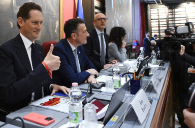 John Elkann, presidente di Stellantis, all'inizio dell'audizione di fronte alle Commissioni attività produttive e industria di Camera e Senato