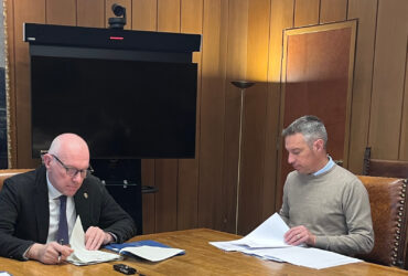 Renzo Testolin, presidente della Regione autonoma Valle d'Aosta e Davide Sapinet, assessore regionale alle opere pubbliche, territorio e ambiente