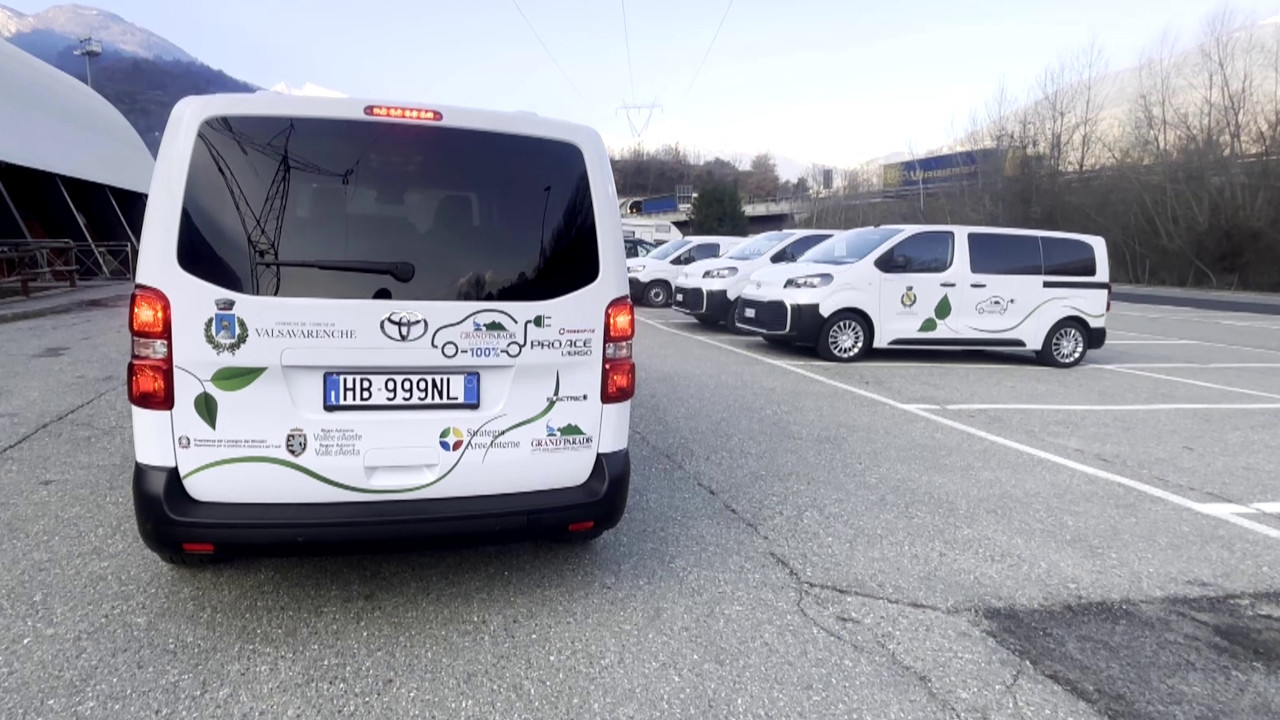 Uno dei Toyota Proace electric dell'Unité Grand Paradis