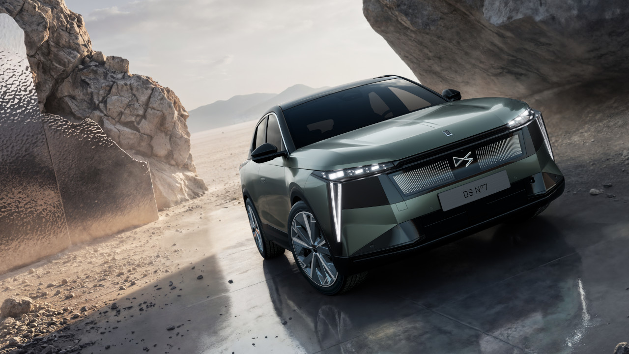 Il frontale della nuova DS N° 7