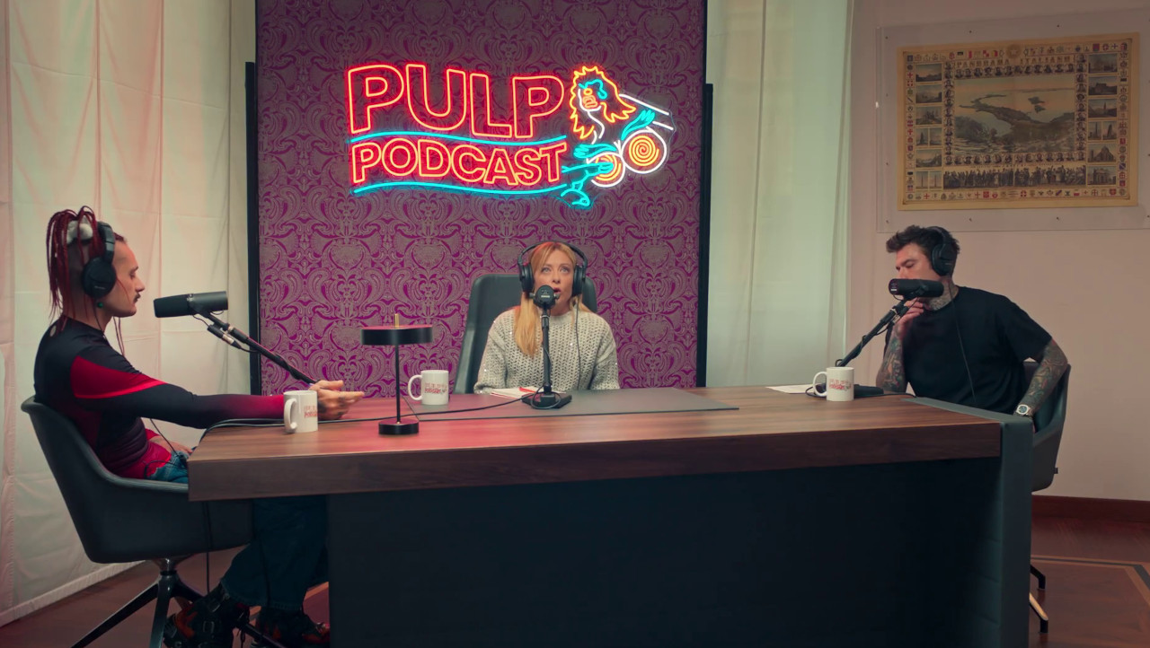 Mr. Marra, Giorgia Meloni e Fedez durante 'Pulp Podcast'